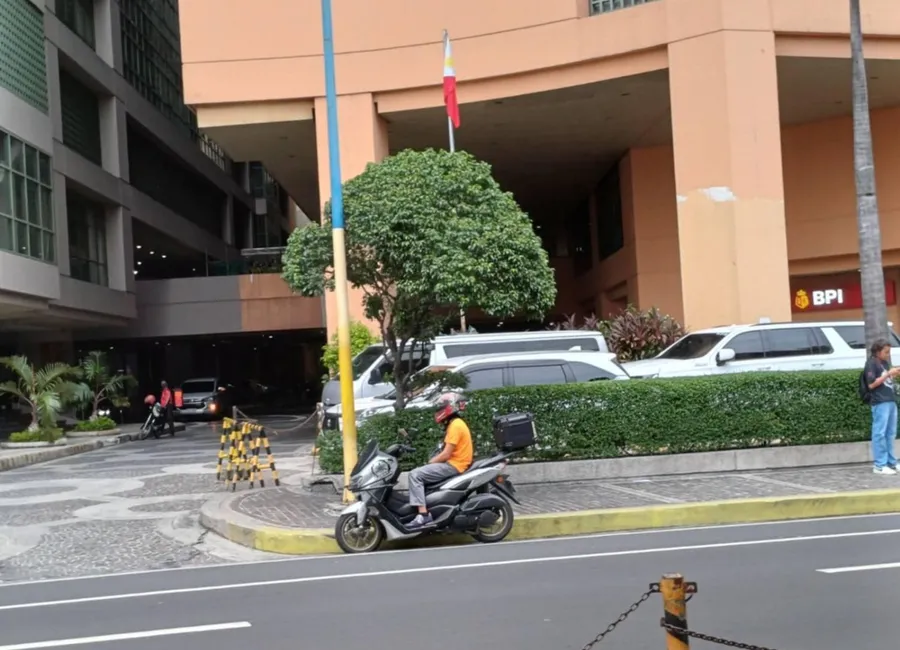 Rush BELOW MARKET VALUE SACRIFICE SALE 123.17 SQM PIONEER HIGHLANDS MANDALUYONG ORTIGAS Office /Commercial
