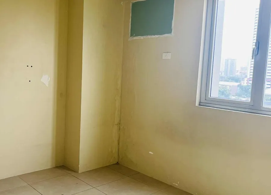 Rush LOWEST SALE OR RENT One large bedroom with parking NEWLY RENOVATED at Avida Prime Taft Manila