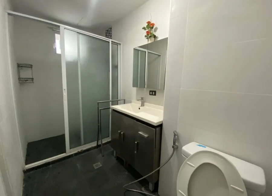 LOWEST PRICED 3 Bedroom BGC For Sale at Suite SEIBU Tower, BGC