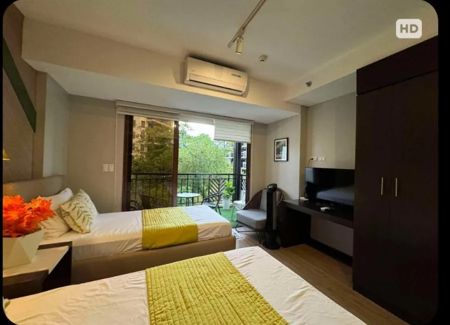 For Rent OR SALE 38 sqm Executive studio with balcony at Kasa Luntian Tagaytay