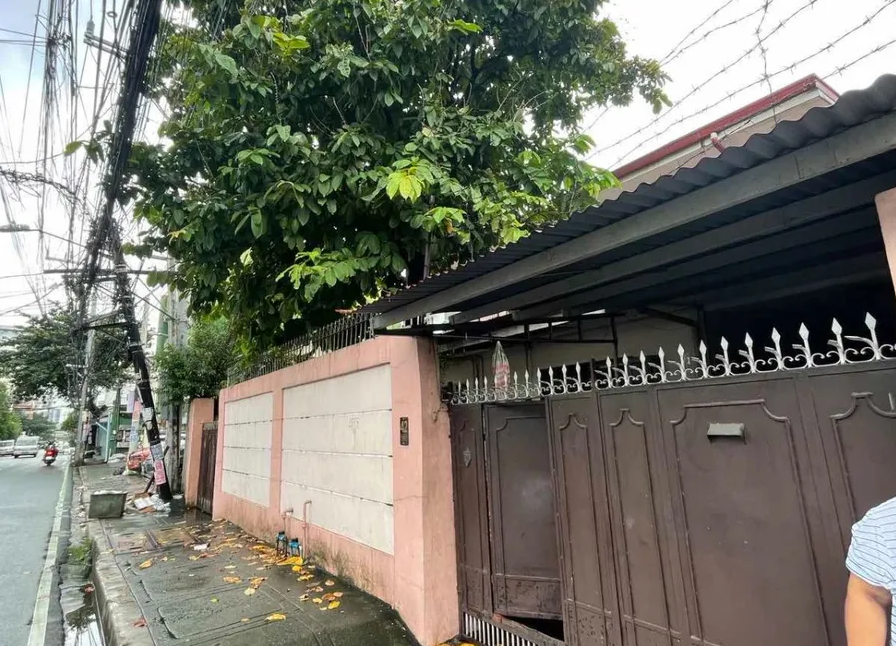 RUSH SALE Annapolis St. Cubao Commercial/Residential Lot With Improvements in QUEZON CITY