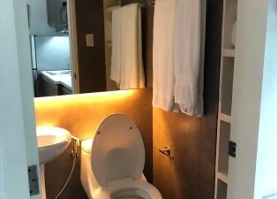 RUSH FOR LEASE OR SALE Fort Victoria Tower C 2 Bedroom Condo Unit in TAGUIG CITY