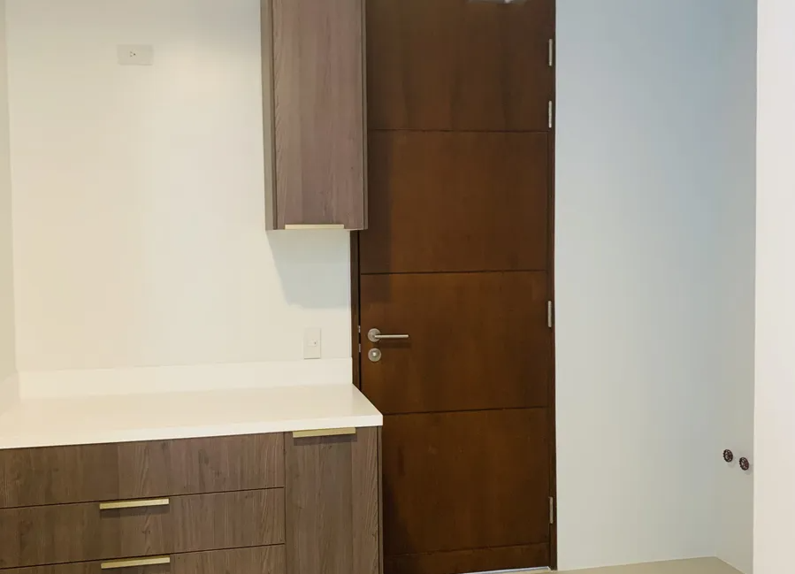 FOR SALE Grand Hyatt South Tower 3 Bedroom Unit in TAGUIG
