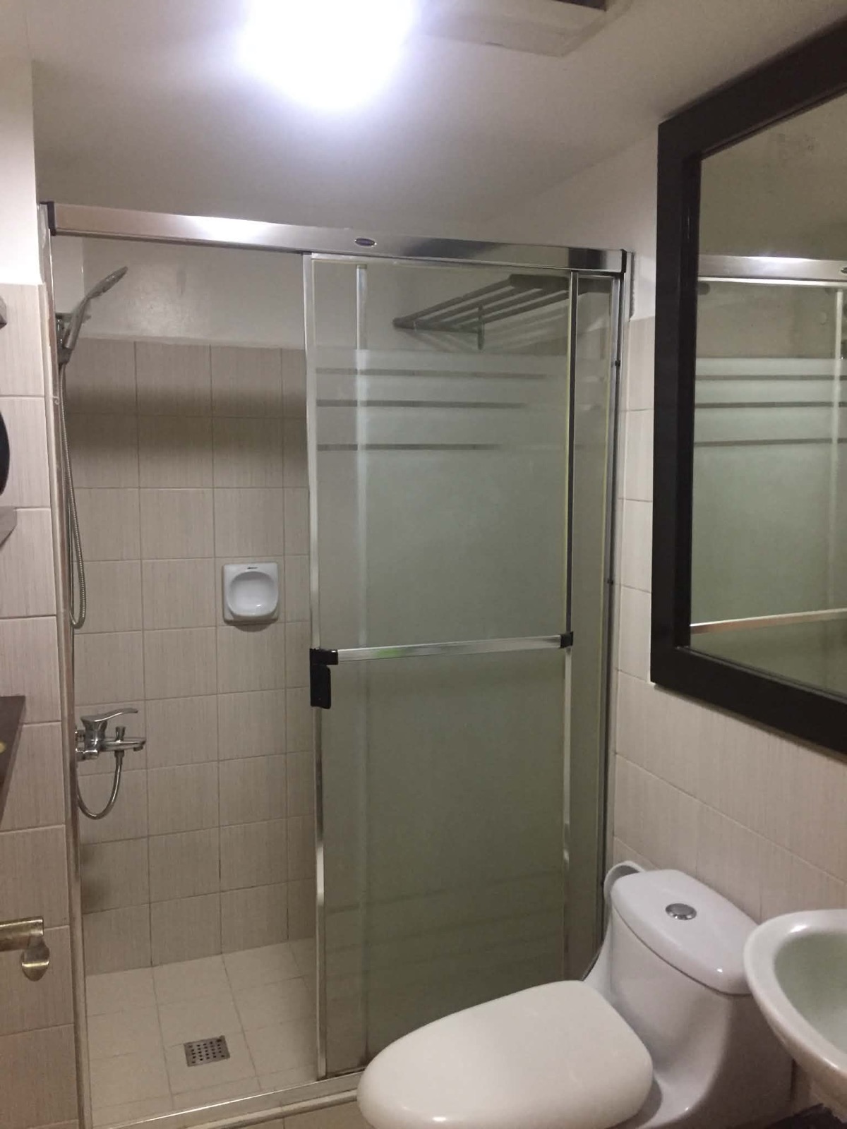 FOR RENT Rosewood Pointe 3 Bedroom Unit in TAGUIG