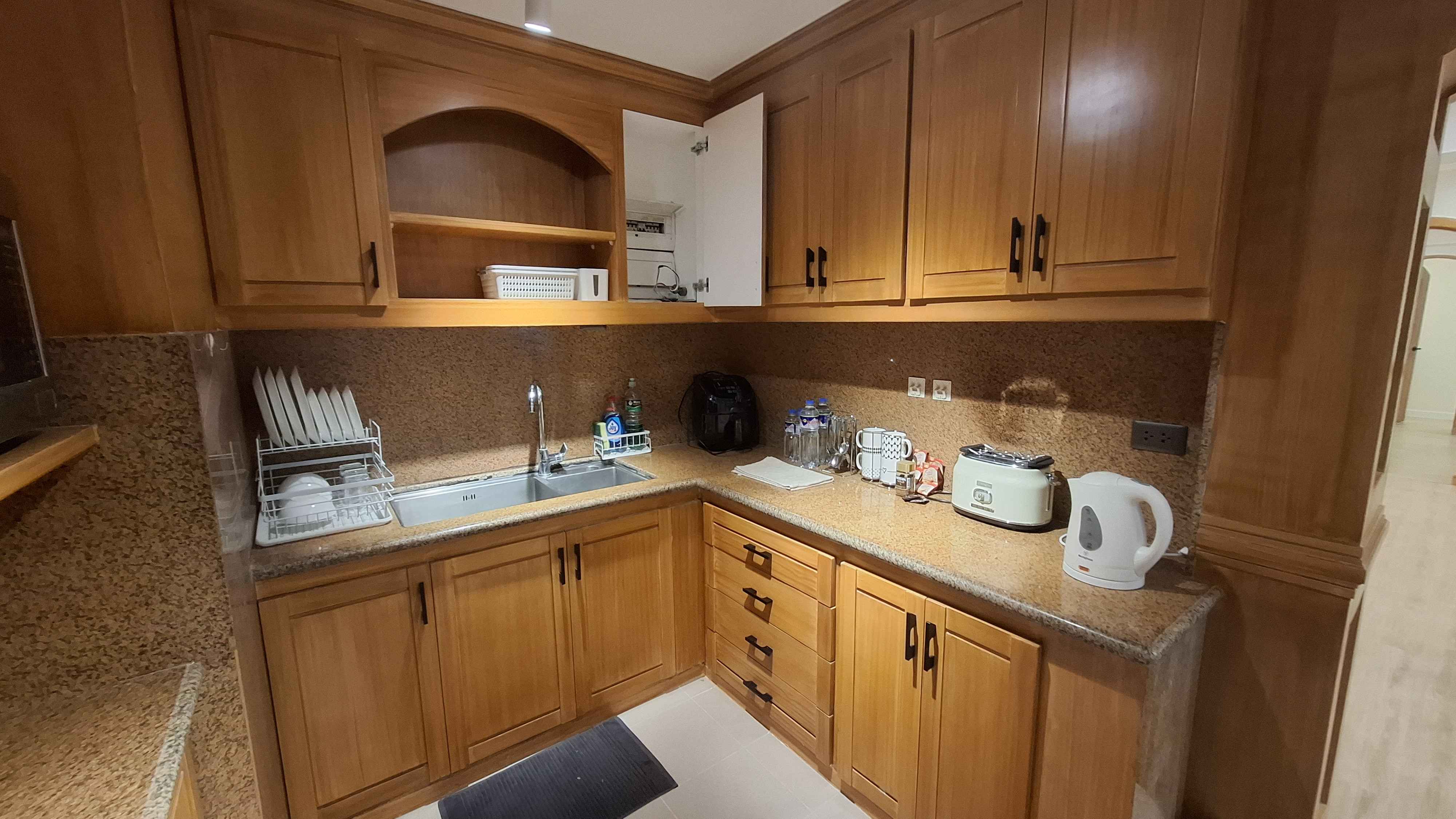 FOR SALE OR RENT Newly Renovated Sarasota 3 Bedroom Suite in PASAY