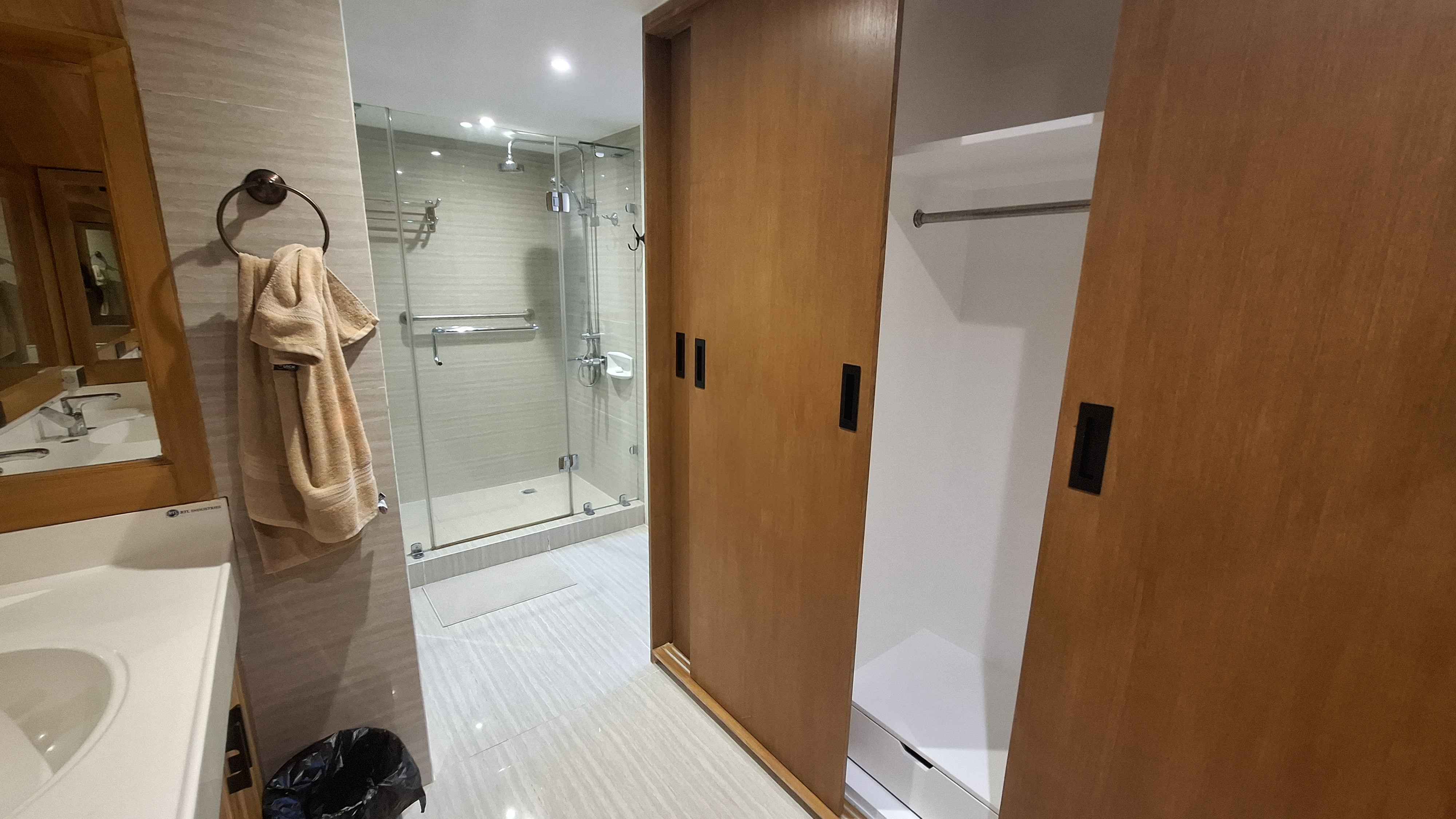 FOR SALE OR RENT Newly Renovated Sarasota 3 Bedroom Suite in PASAY