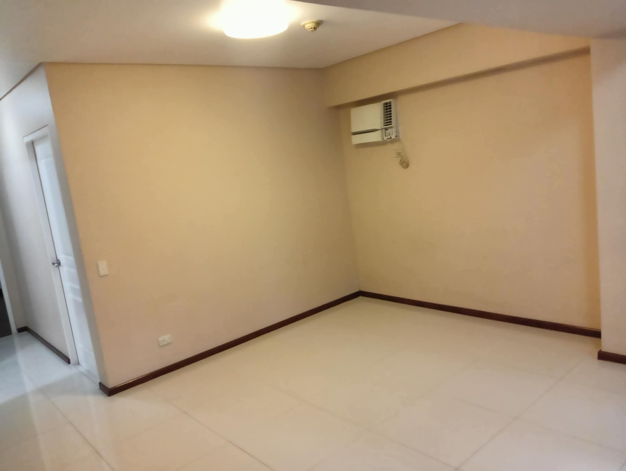 FOR RENT The Columns Ayala Avenue 2 Bedroom Unit in MAKATI CITY