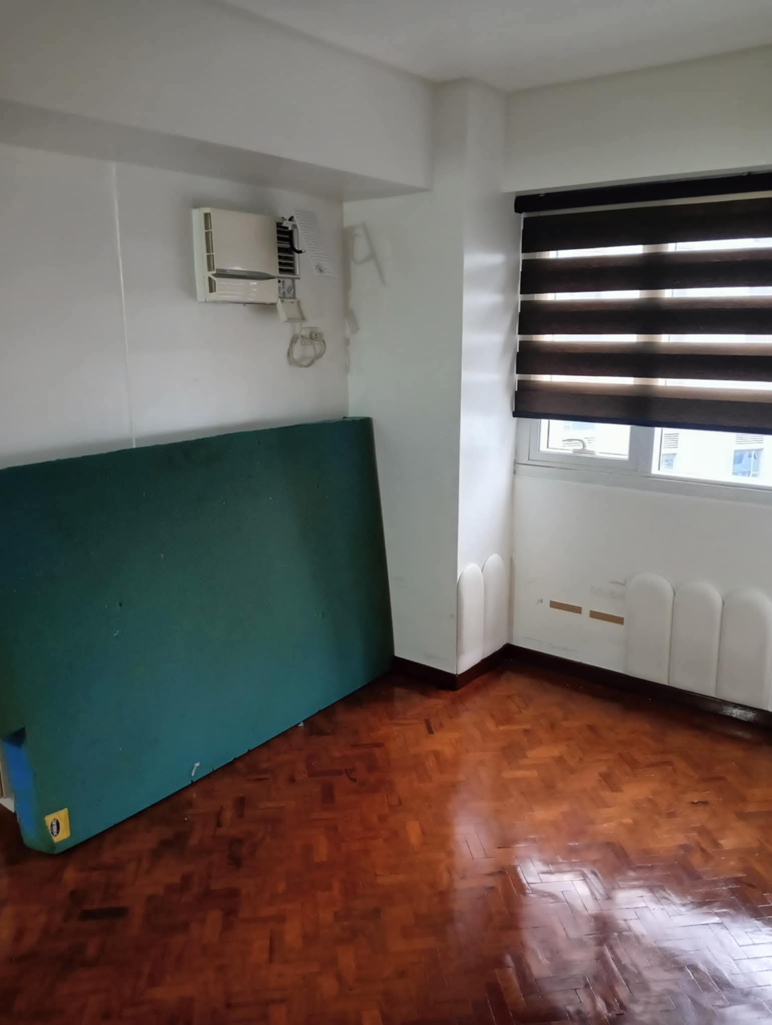 FOR RENT The Columns Ayala Avenue 2 Bedroom Unit in MAKATI CITY